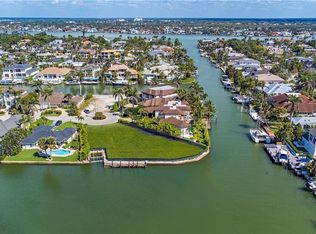 2020 5th St S, Naples, FL 34102