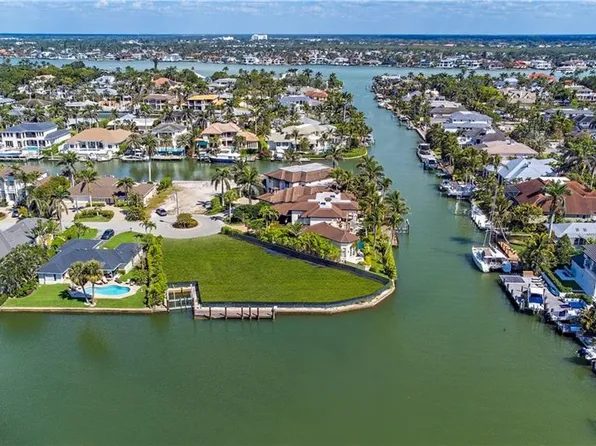 2020 5th ST S, NAPLES, FL 34102