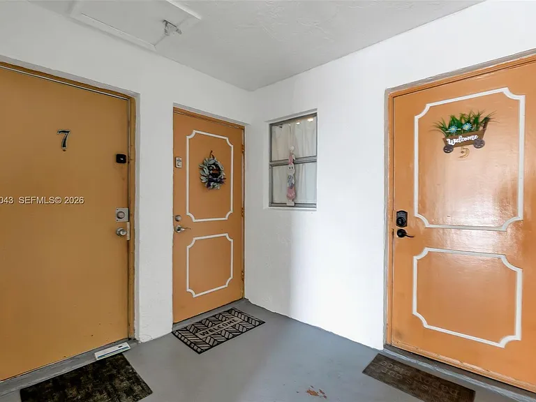 1001 NW 45th St #6 — Photo 24
