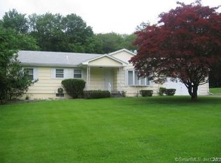 7 W Lake Shore Dr, Danbury, CT 06811