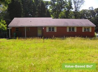 318 Dogwood Cir, High Point, NC 27260