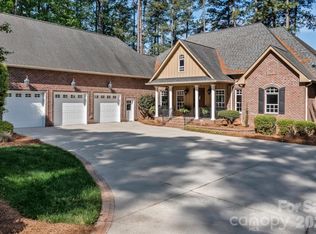 17821 Carlow Rd, Cornelius, NC 28031