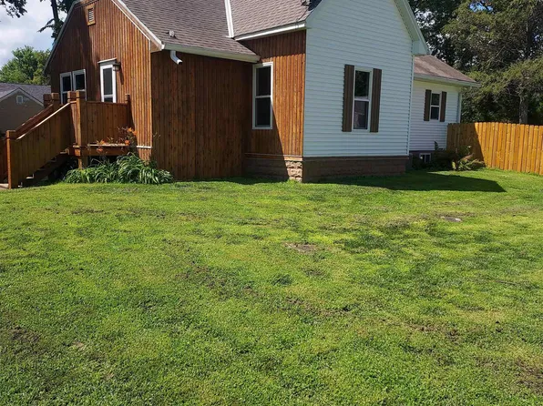 210 S Park Ave, Valley, NE 68064