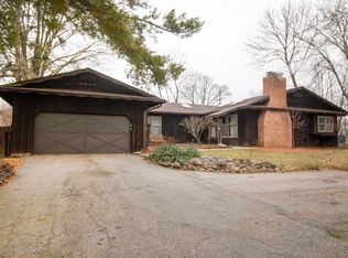 3819 Ridgefield Rd, Lansing, MI 48906