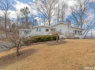14 Laurel Trail, Newtown, CT 06482