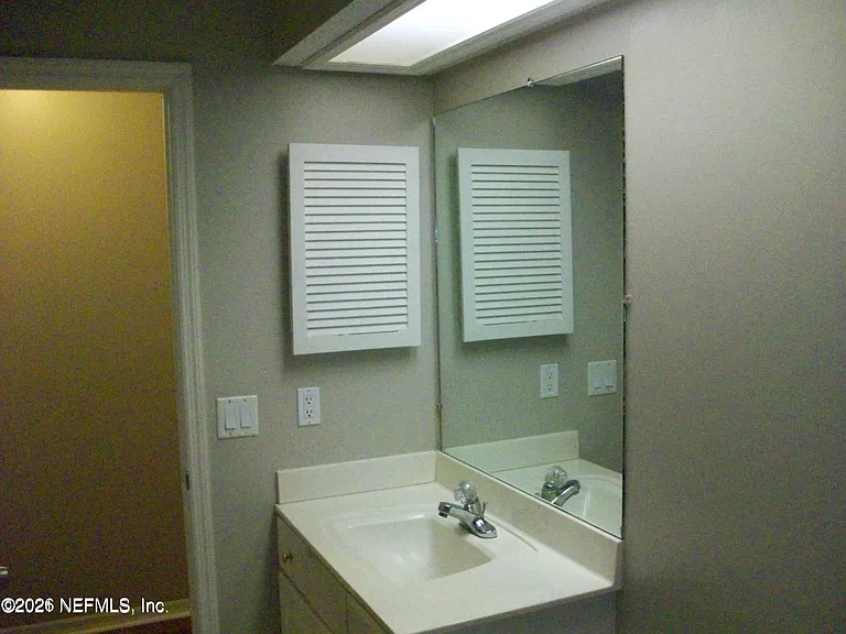 5860 Liska Dr — Photo 25
