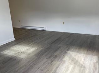 671 Millers Run Rd APT 1, Cuddy, PA 15031