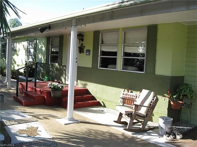 1st image of 15885 Hart Rd