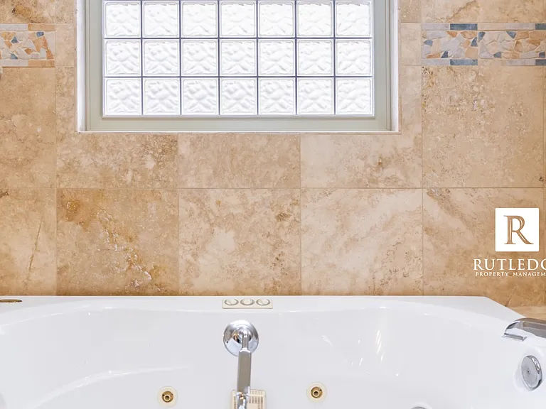 6565 Whispering Pines Ln — Photo 26
