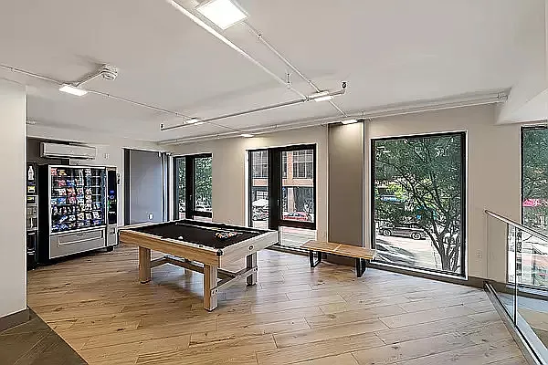 Rented by REAL New York | media 31