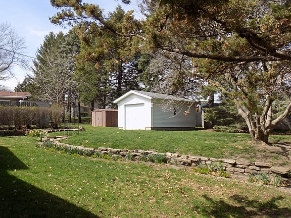 4th image of 2734 Saratoga Dr