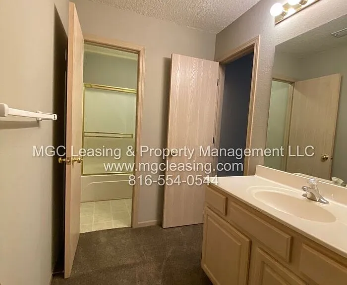 908 Garden Way — Photo 16