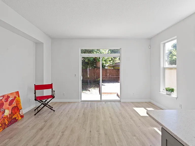 8526 N Haven Ave — Photo 15