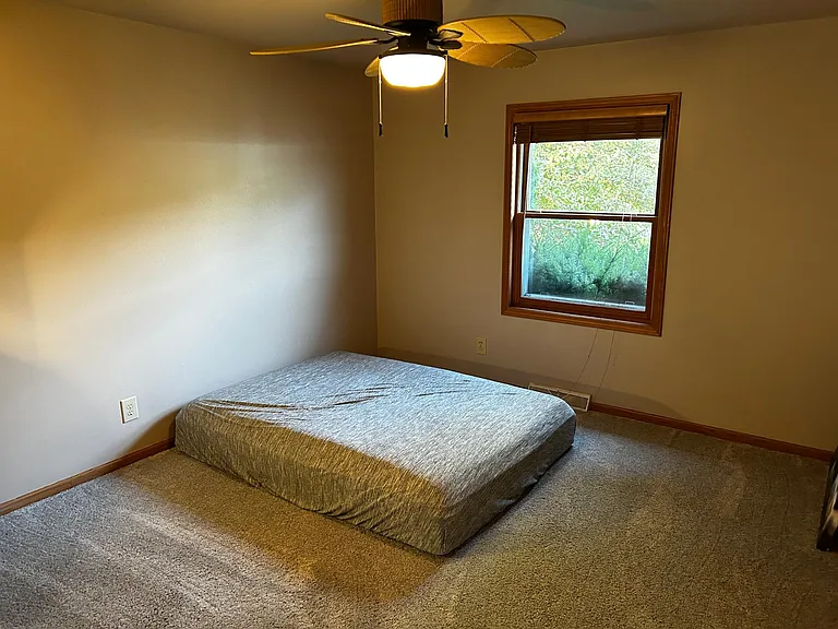 655 Grand Ct — Photo 8