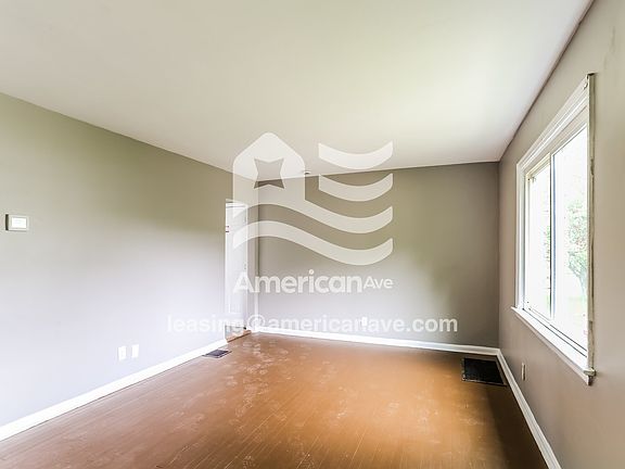 602357_004_dining_room_5.jpg