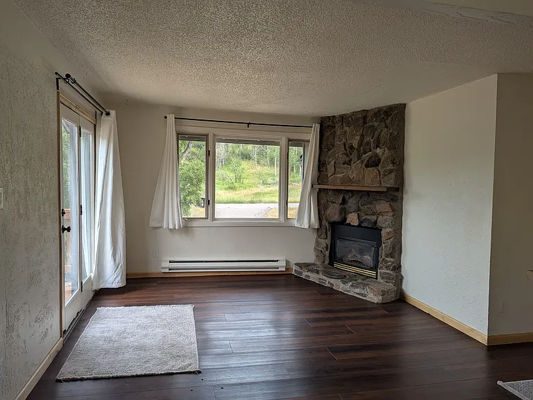 2562 Cortina Ln — Photo 6