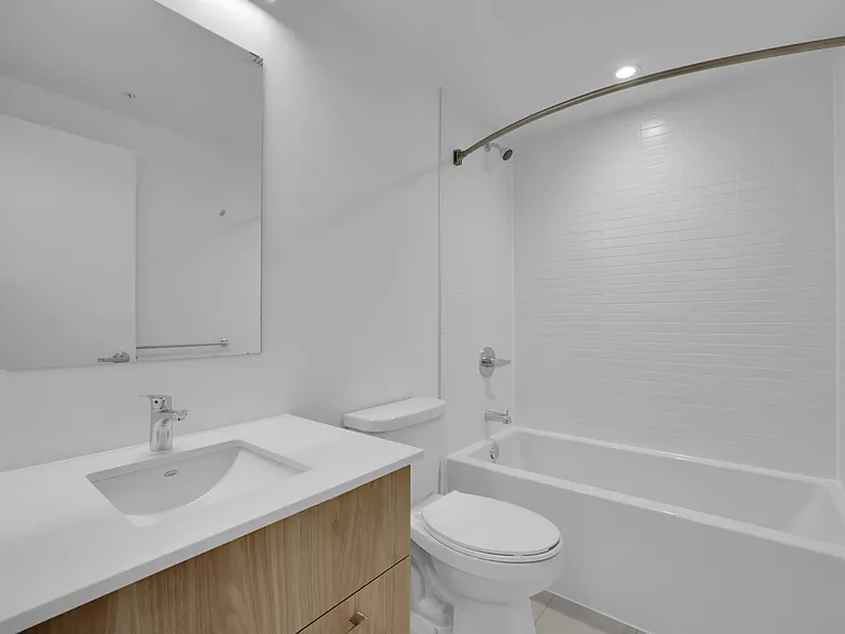 36 Robinson Ave — Photo 33