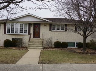 8450 S Octavia Ave, Bridgeview, IL 60455