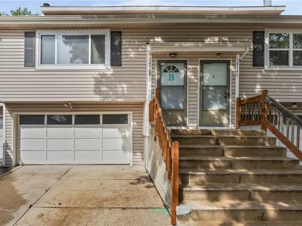 1414 E Mart Way Cir #B, Olathe, KS 66061