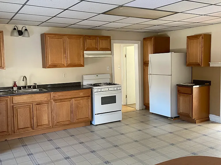 258 Washington St #1 — Photo 15
