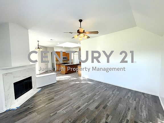 5th image of 10519 Robincreek Ln