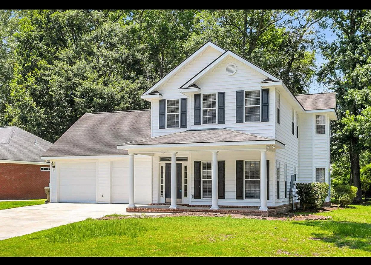 3 bed, 2497 sqft, $2,800 — Photo 3