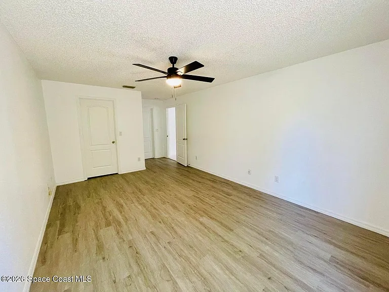 670 Elmont St NW — Photo 8