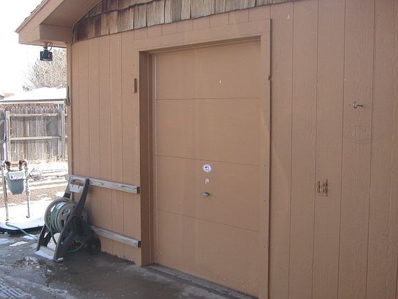 Workshop w/Car Parking