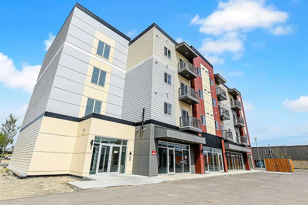2 bed, 2.0 bath, 825 sqft, $1,700 — Photo 1