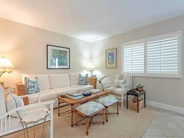788 Park Shore DR #B25, NAPLES, FL 34103
