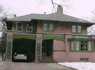 1129 Vine St, Waterloo, IA 50703