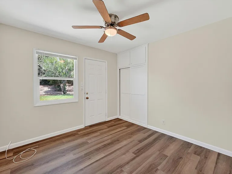 1737 Jacaranda Pl — Photo 16