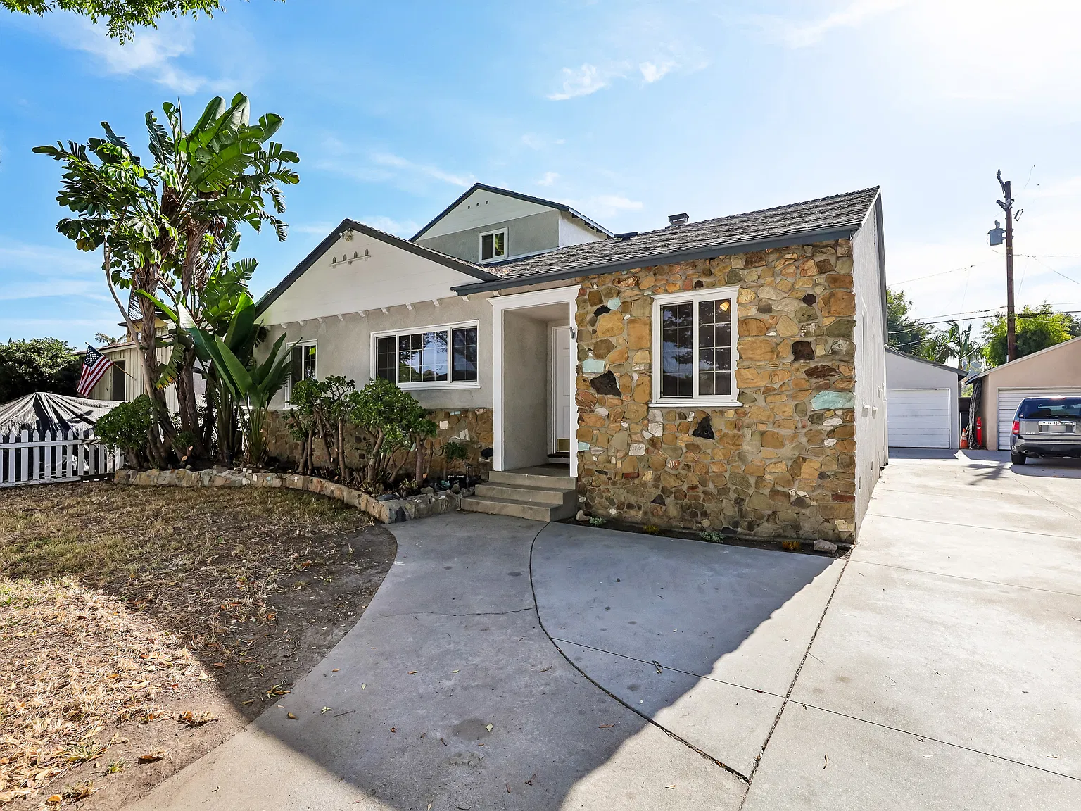 4 bed, 1691 sqft, $5,400 — Photo 3