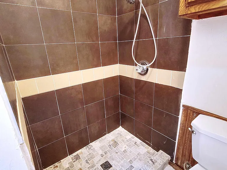 10413 Glascow Dr — Photo 16