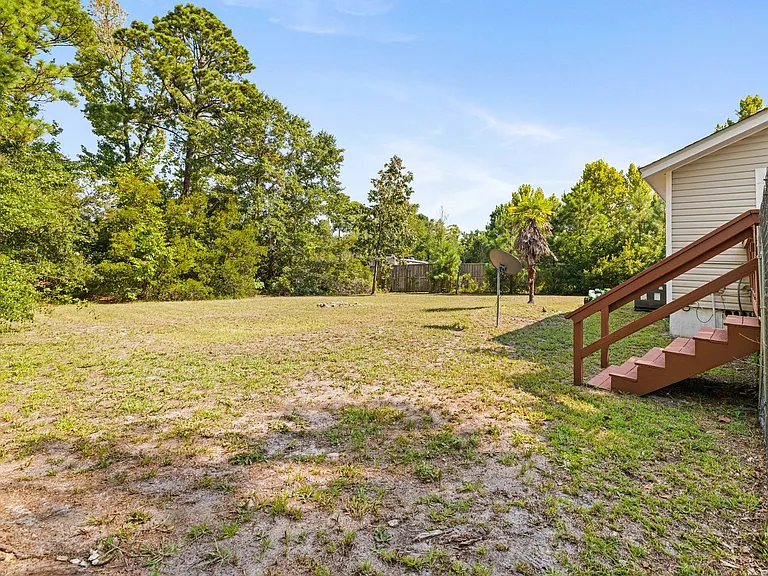 682 E Ocean Rd — Photo 25