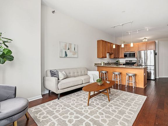 3rd image of 1464 S Michigan Ave APT 703