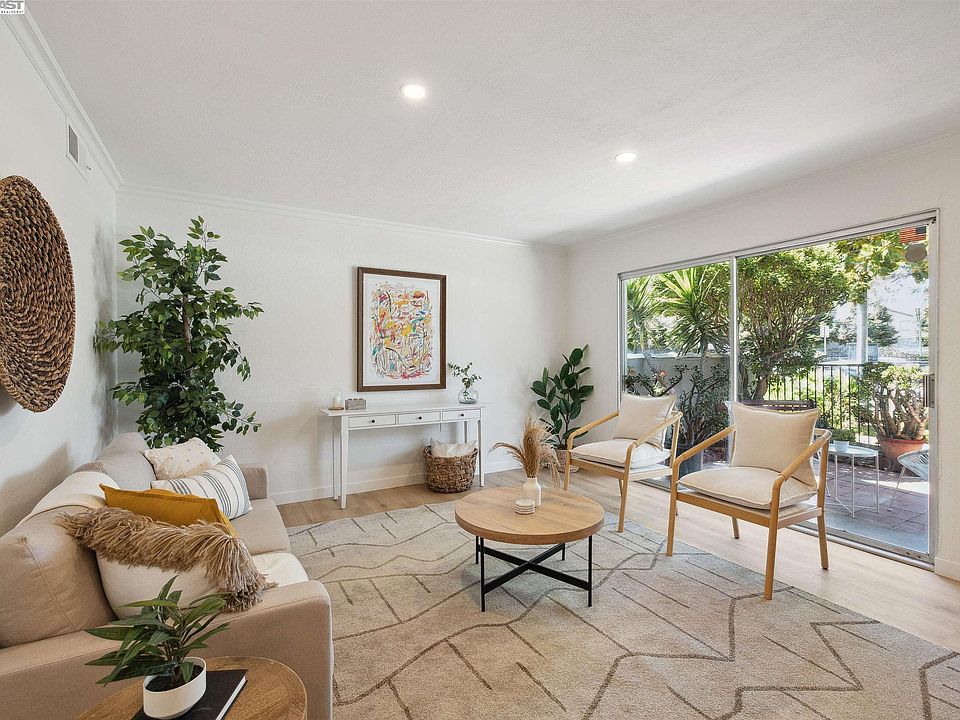 1st image of 4412 Corto Monterey
