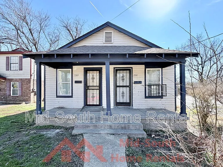 2263 Hunter Ave — Photo 1