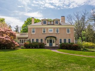 19 Hilltop Rd, Mendham, NJ 07945