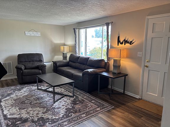 3rd image of 4216 Newbury Dr