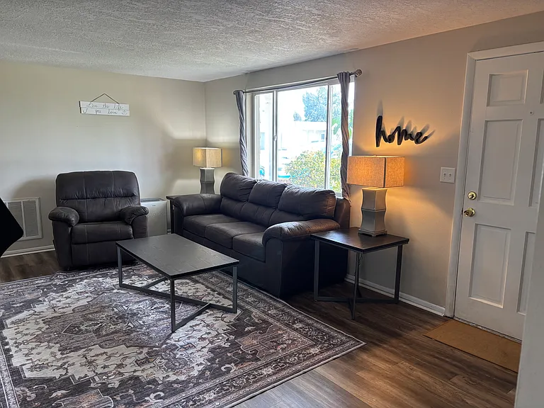 4216 Newbury Dr — Photo 3