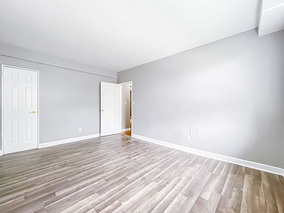 5th image of 836 Jersey Ave #824-A10