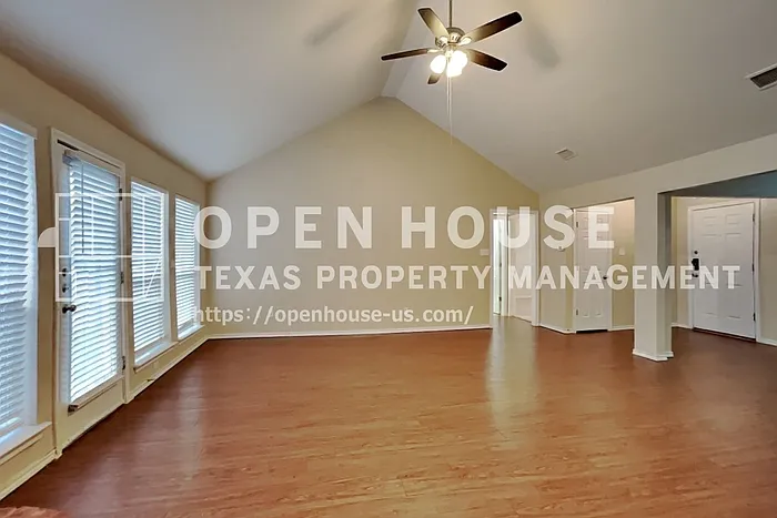 3 bed, 2.0 bath, 1906 sqft, $2,245 — Photo 4