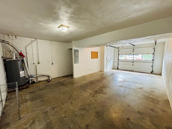 2nd image of 253 Fairfax Rd