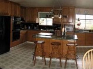 48 Davis Ln, Penngrove, CA 94951