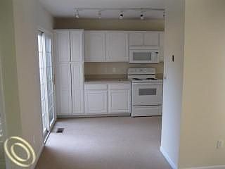 4th image of 3088 Bay Front Ct #1