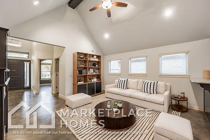 3211 Stonepoint Ave — Photo 5