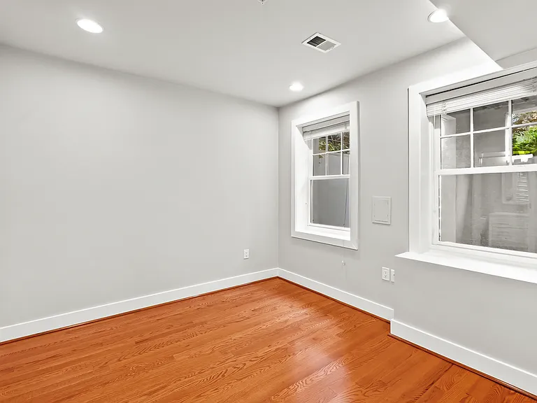 2616 Garfield St NW #1A — Photo 17