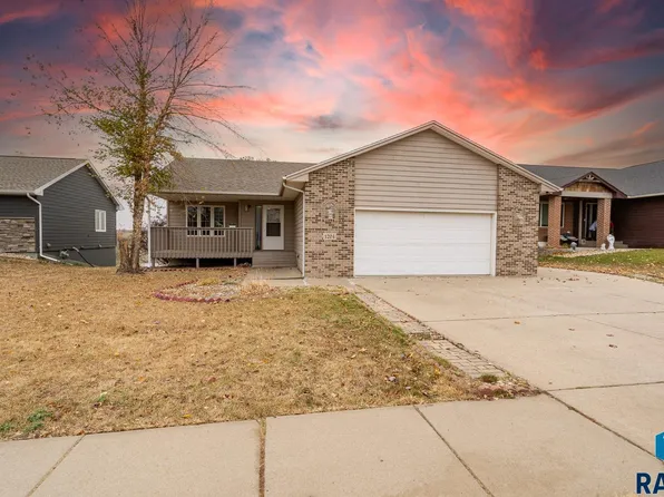1204 N Archer Dr, Sioux Falls, SD 57103