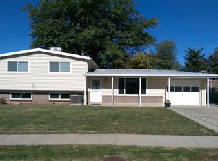 1998 W Afton Cir, Layton, UT 84041